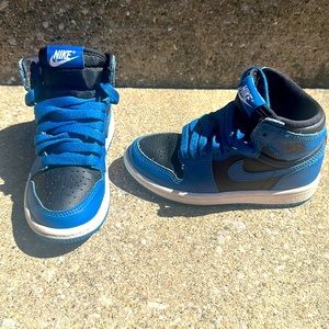 Little Kids Air Jordan Retro 1